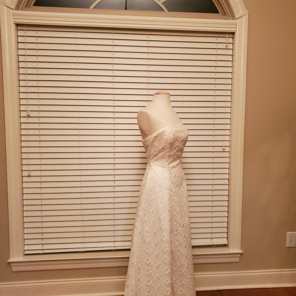 Ivory Wedding Dress - Picture 2 of 4